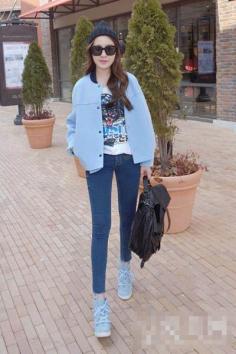 棒球衫搭配 簡單運(yùn)動(dòng)風(fēng)盡享青春活力